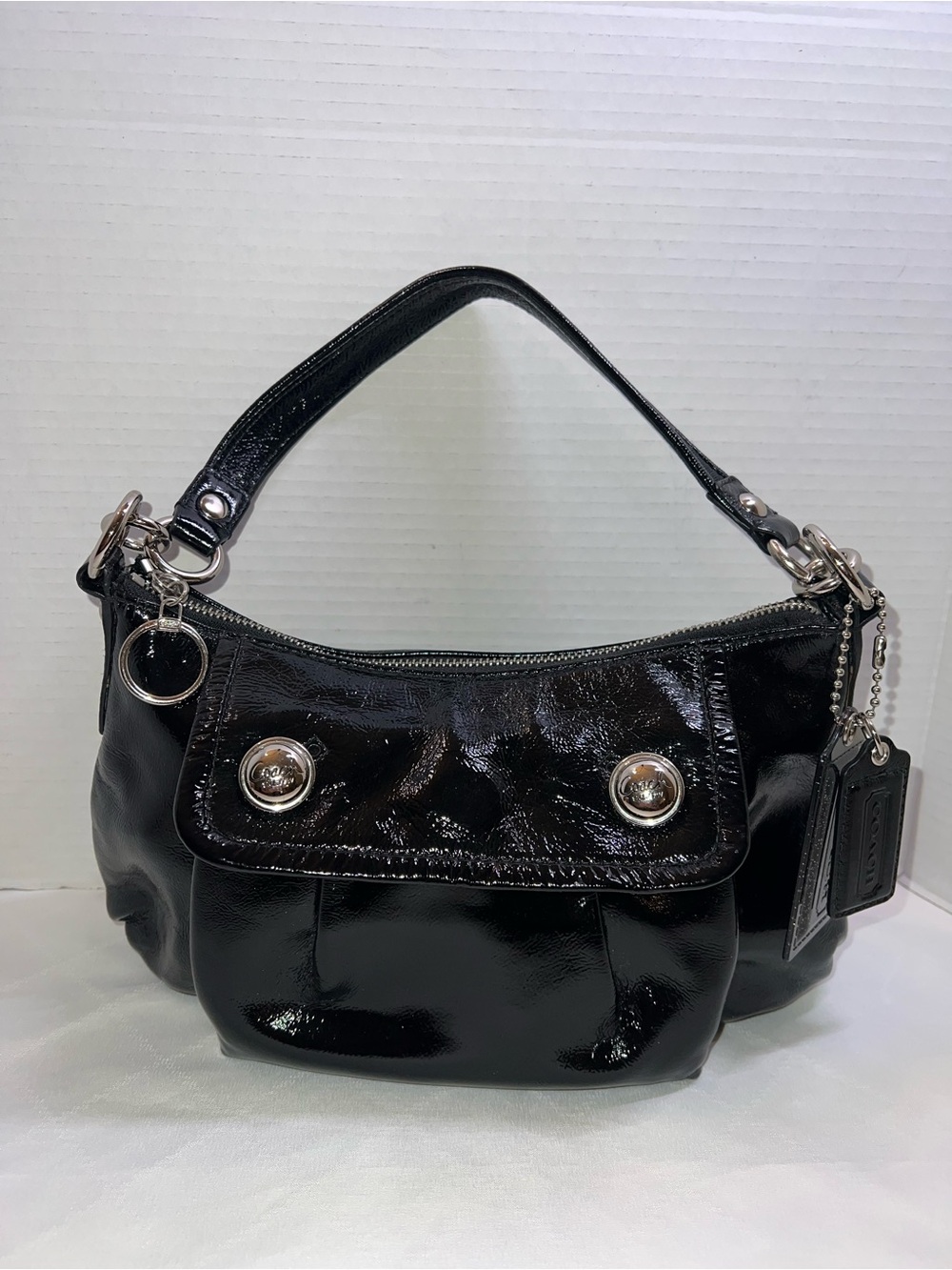 Y2K Coach Poppy Groovy black patent leather shoulder bag